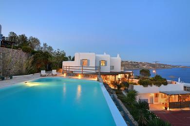 Luxury villa for rent in Mykonos, Greece - 10 guests
