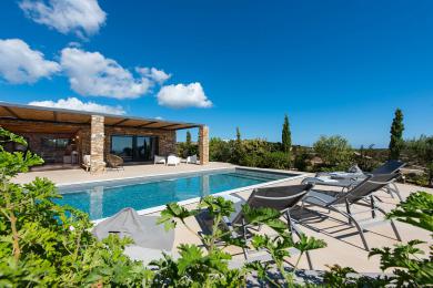 Villa for sale on Sifnos