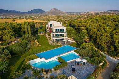 Luxury villa for sale in Porto Heli