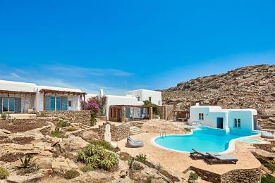 Luxury villa for rent in Mykonos, Greece - 10 guests