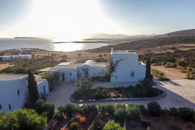 Villa de grand standing a vendre a Paros