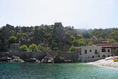 Demeure CASSAVETES-Maison de charme les pieds dans l'eau, GRECE