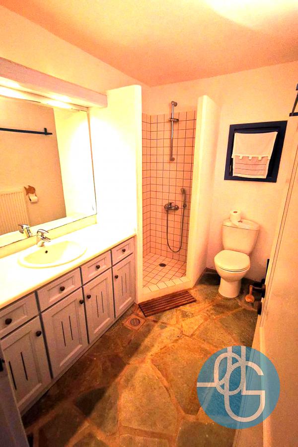 Seaside property for sale in Tzia (Kea), Greece