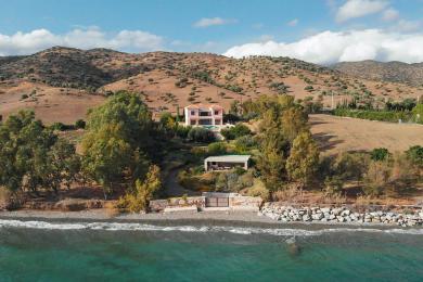 Eine Villa am Meer auf dem Peloponnes zu verkaufen