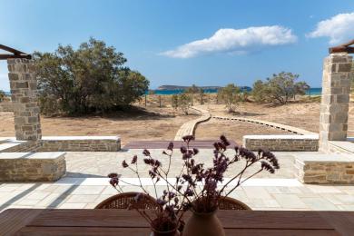 Rare villa sur la plage a vendre a Paros, Golden Beach